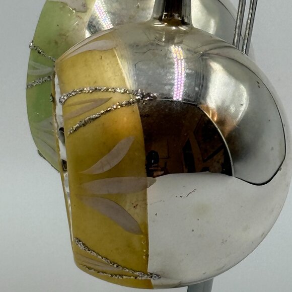 2 VTG MERCURY MICA GLASS INDENT PAINTED CHRISTMAS ORNAMENTS Austria  GOLD GREEN - Picture 14 of 16